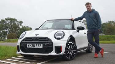 MINI John Cooper Works - front end header